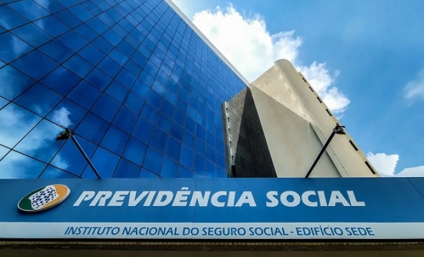 FILA DO INSS PODE SER REDUZIDA EM 45 DIAS PELO GOVERNO LULA 